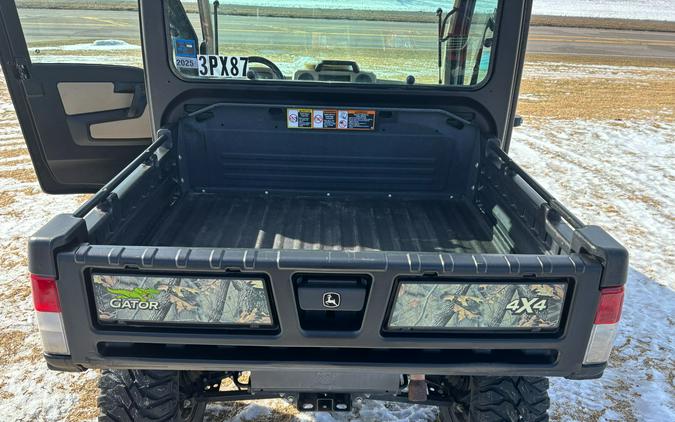 2019 John Deere XUV835R with Deluxe Cab