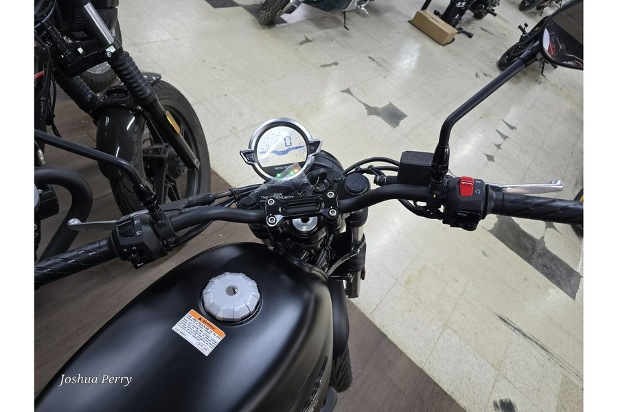 2023 Moto Guzzi V7 Stone