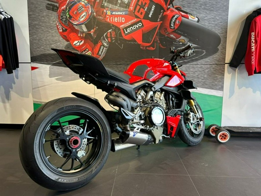 2022 Ducati Streetfighter V4 S Ducati Red