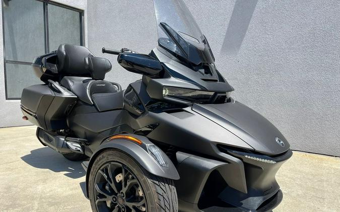 2023 Can-Am® Spyder RT Limited Dark Wheels