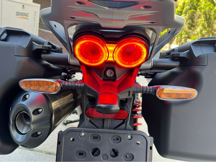 2025 Moto Guzzi V85 TT Travel