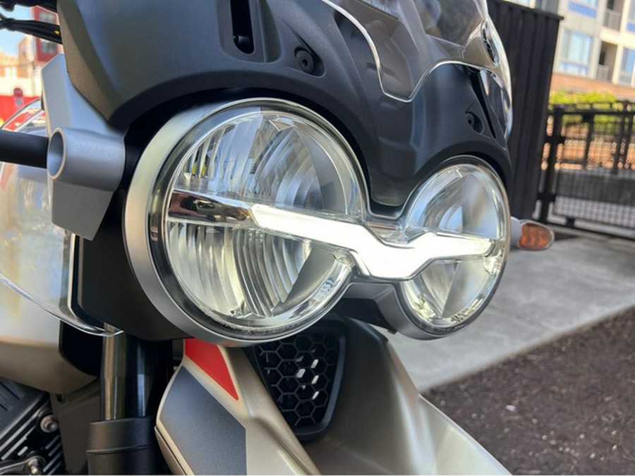 2025 Moto Guzzi V85 TT Travel