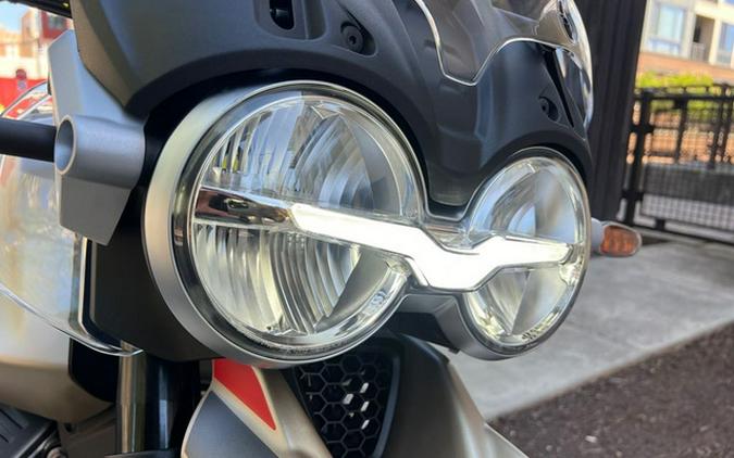 2025 Moto Guzzi V85 TT Travel