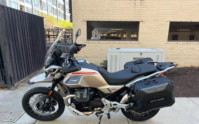 2025 Moto Guzzi V85 TT Travel
