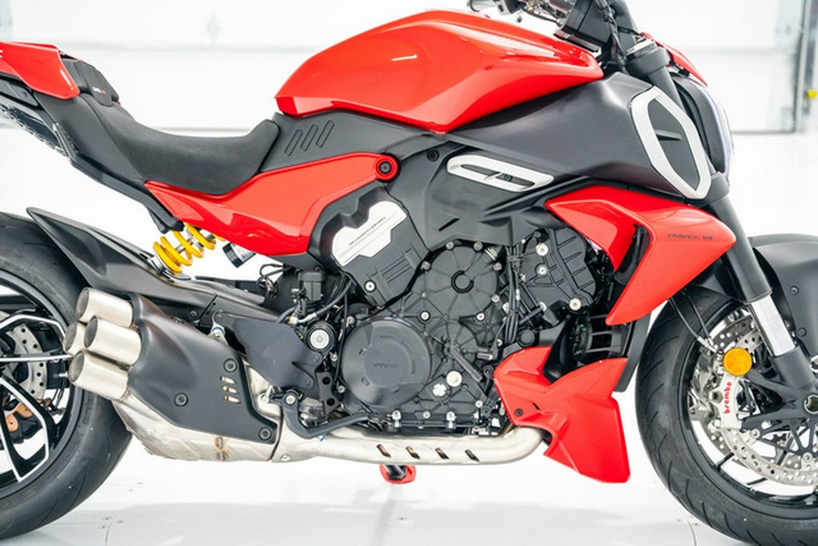 2024 Ducati Diavel V4 Red