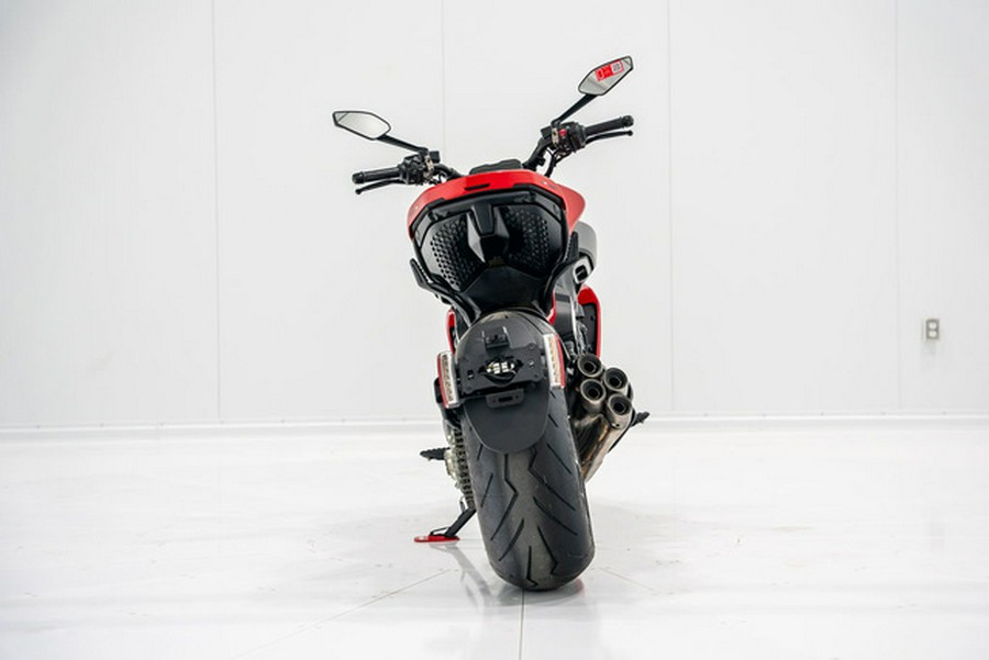 2024 Ducati Diavel V4 Red