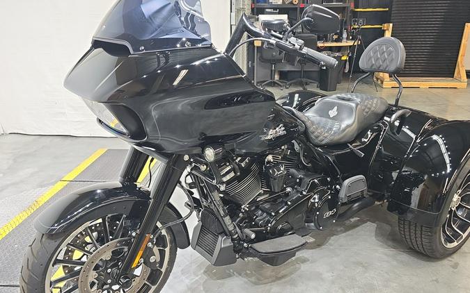 FLTRT 2024 Road Glide 3