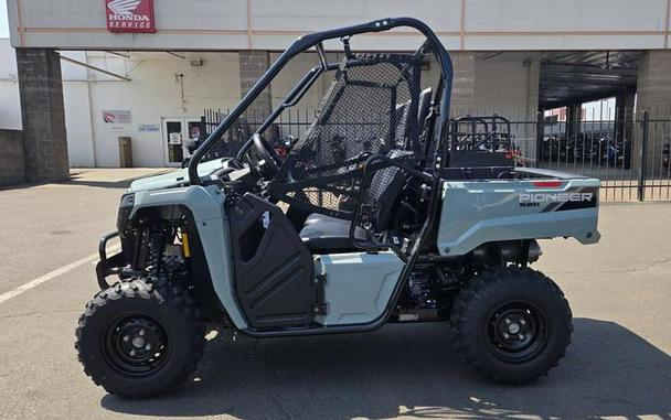 2026 Honda® Pioneer 520