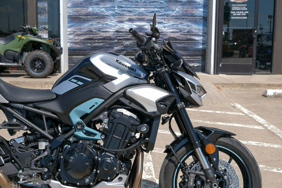 2025 Kawasaki ZR900SSFAN