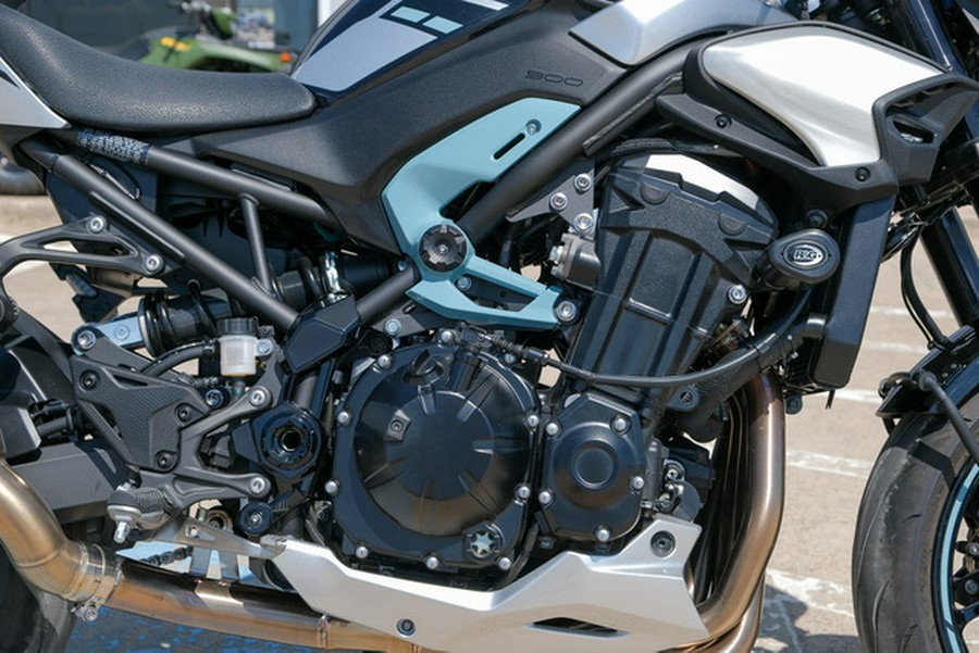 2025 Kawasaki ZR900SSFAN