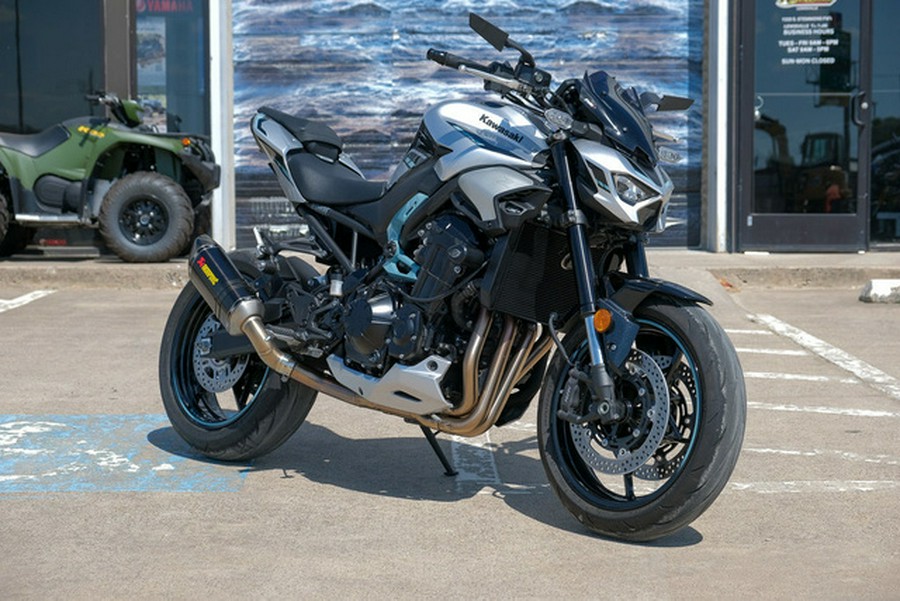 2025 Kawasaki ZR900SSFAN