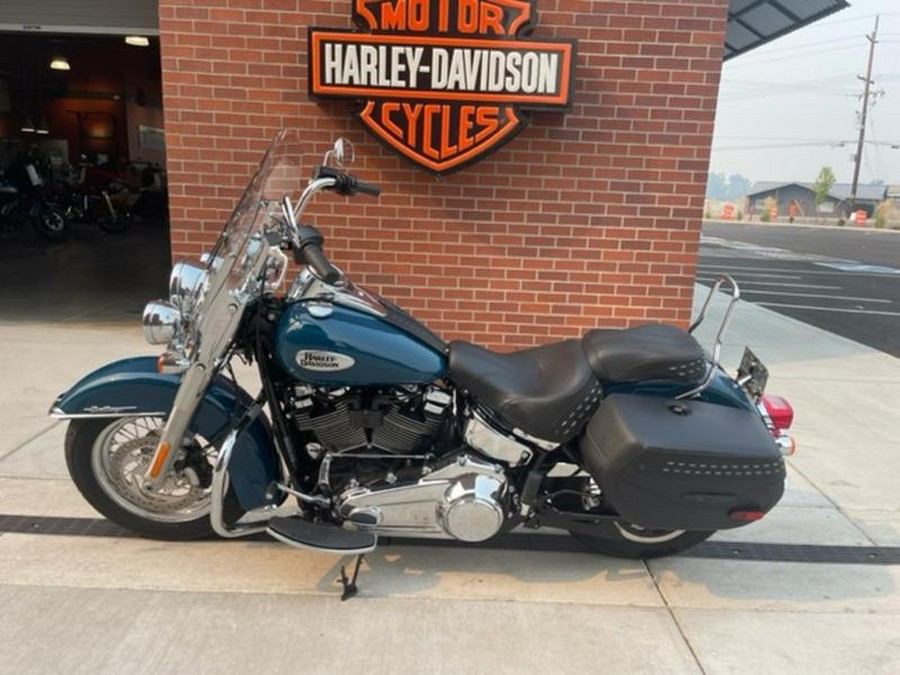 2021 Harley-Davidson® FLHC - Heritage Classic