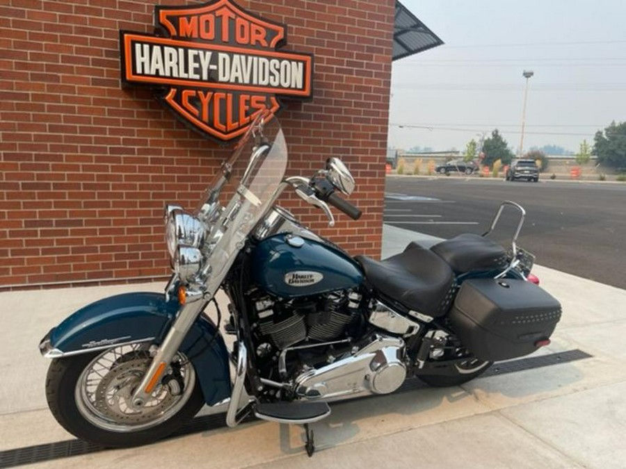 2021 Harley-Davidson® FLHC - Heritage Classic