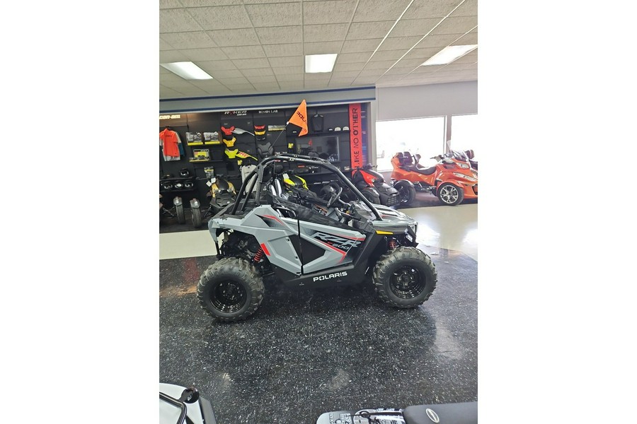 2024 Polaris Industries RZR-24,RZR,200,S.GREY EFI