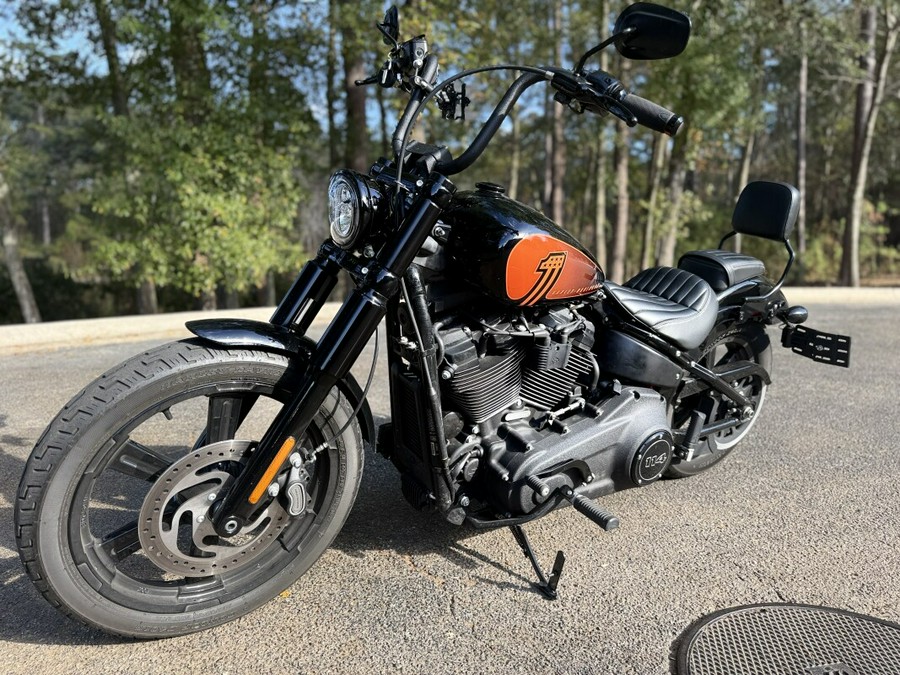 FXBBS 2022 Street Bob® 114