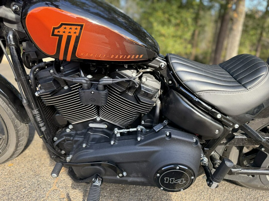 FXBBS 2022 Street Bob® 114