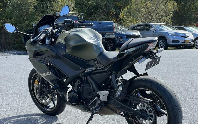 2024 Kawasaki Ninja 650 Metallic Covert GreenMetallic Spark B