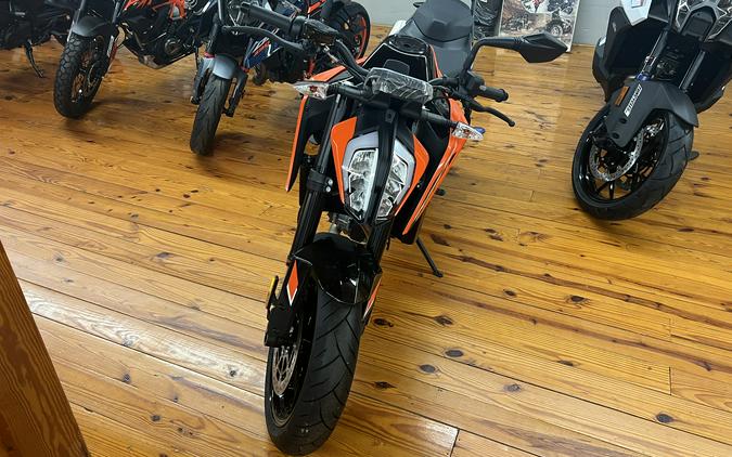 2024 790 Duke - KTM