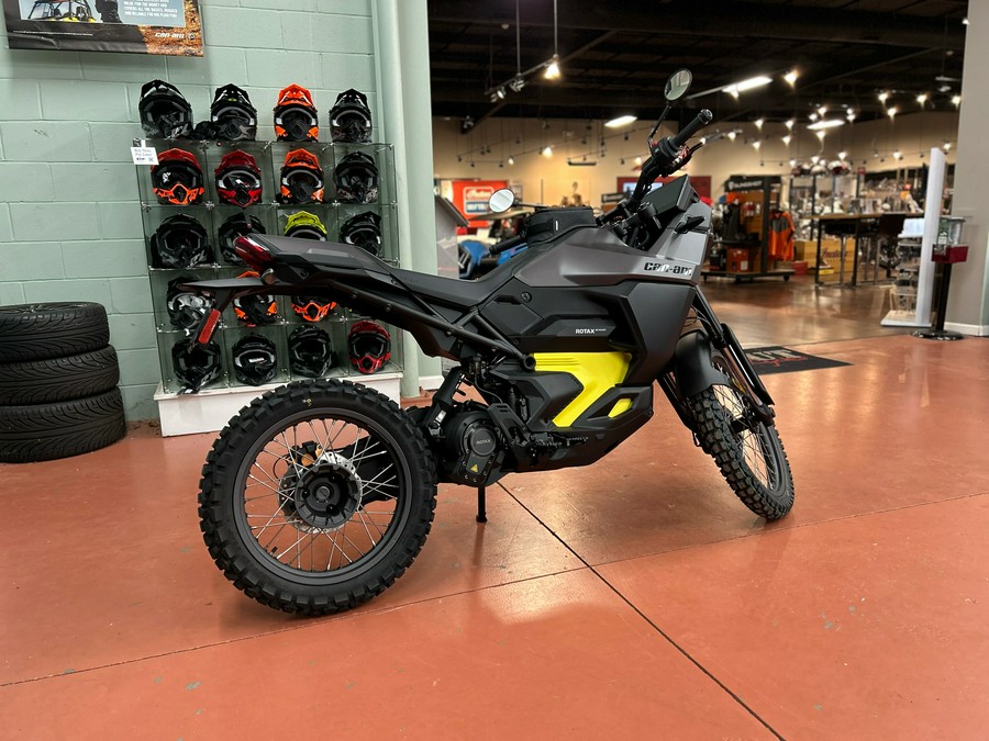 2025 Can-Am Origin Base