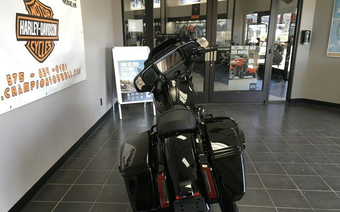 Street Glide®
