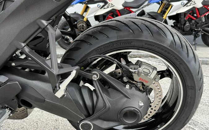 2026 BMW R 1300 R