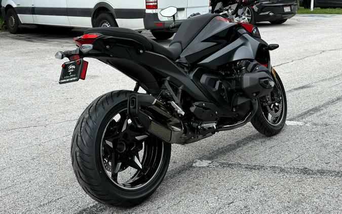 2026 BMW R 1300 R
