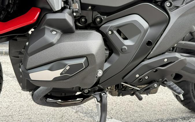 2026 BMW R 1300 R