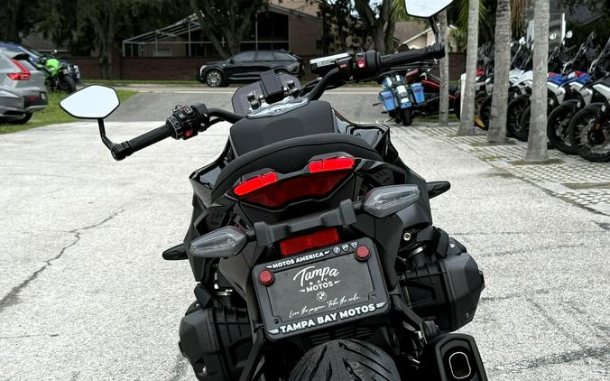 2026 BMW R 1300 R