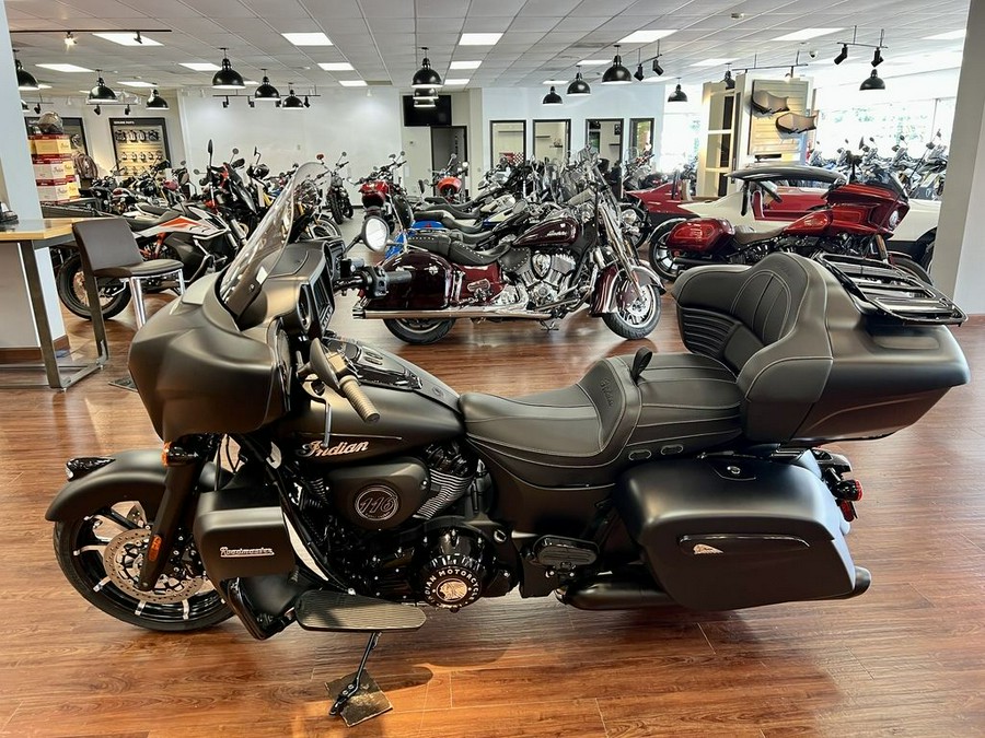 2023 Indian Motorcycle® Roadmaster® Dark Horse® Black Smoke