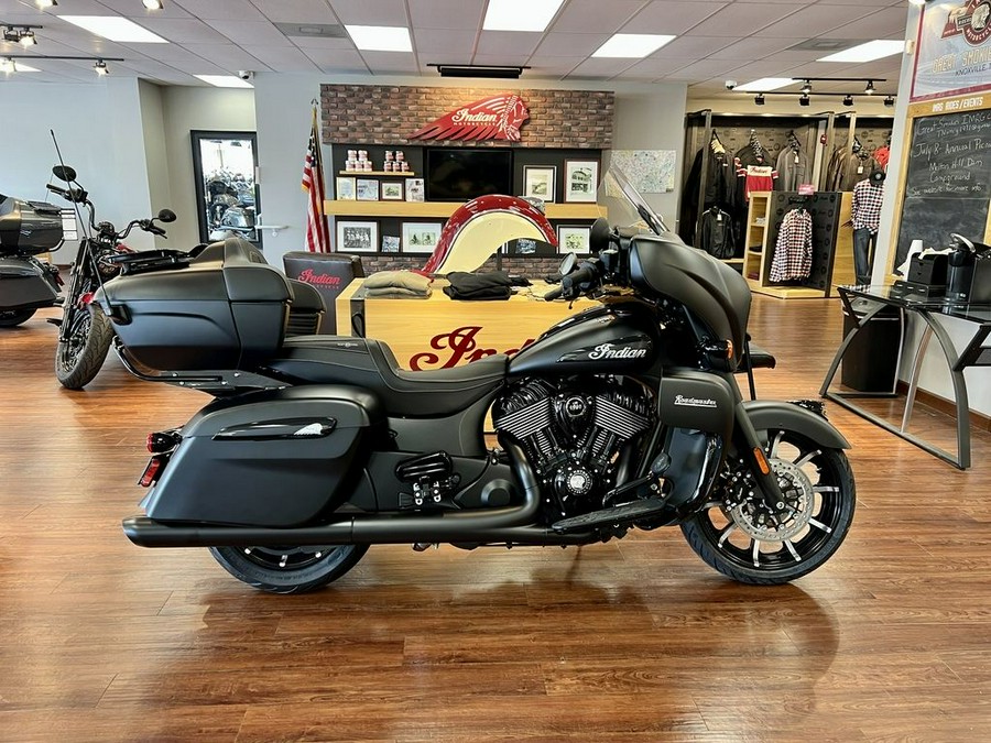 2023 Indian Motorcycle® Roadmaster® Dark Horse® Black Smoke