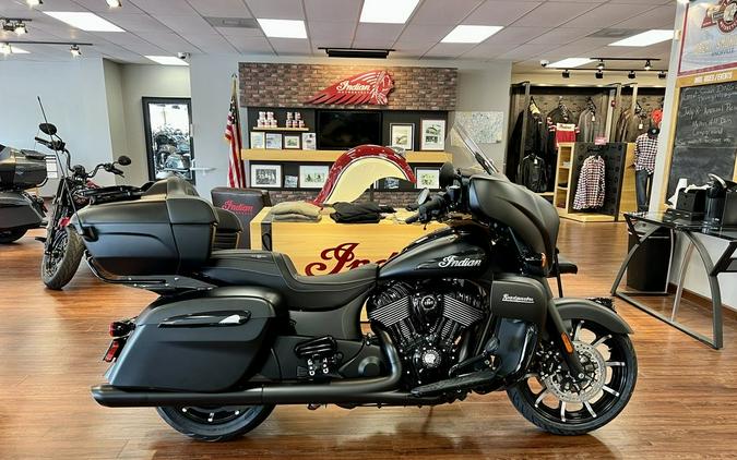 2023 Indian Motorcycle® Roadmaster® Dark Horse® Black Smoke