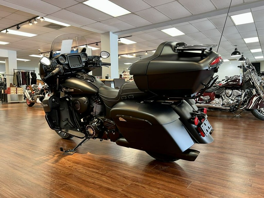 2023 Indian Motorcycle® Roadmaster® Dark Horse® Black Smoke