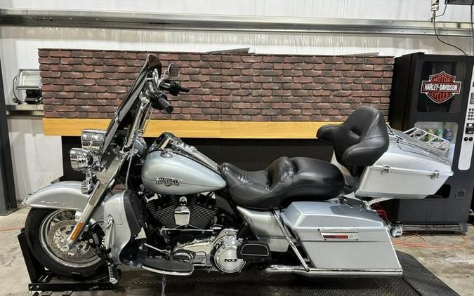 2011 Harley-Davidson® FLHRC - Road King® Classic