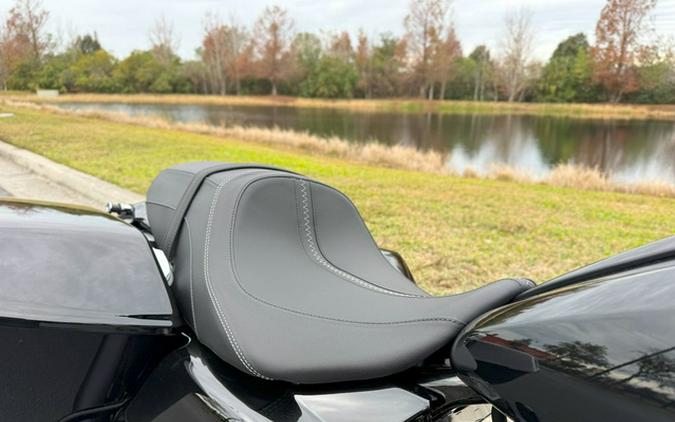 2025 Harley-Davidson FLHX - Street Glide