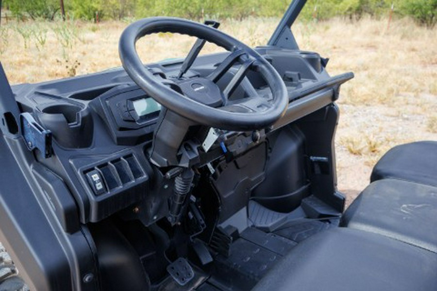 2025 Can-Am Defender HD9