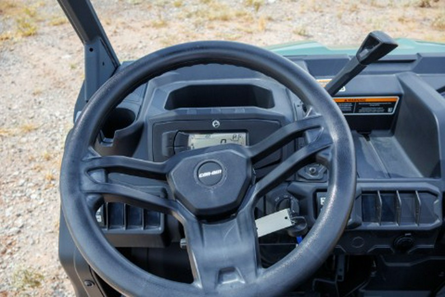 2025 Can-Am Defender HD9