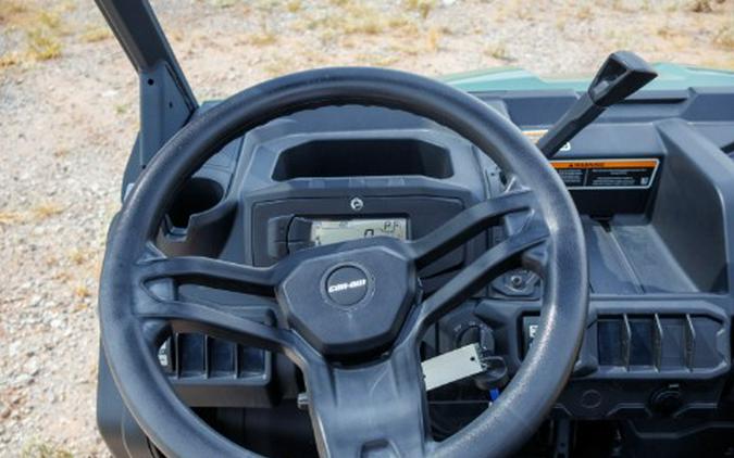 2025 Can-Am Defender HD9