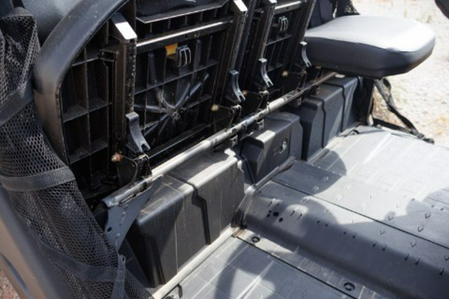 2025 Can-Am Defender HD9