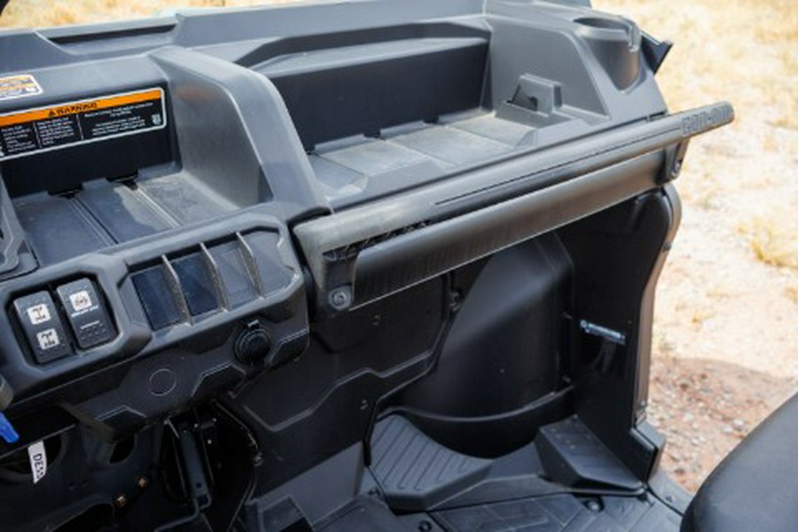 2025 Can-Am Defender HD9