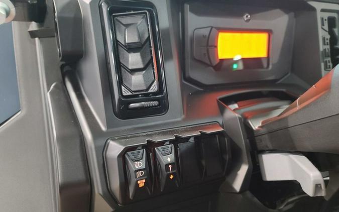 2026 Can-Am Defender MAX Limited HD11