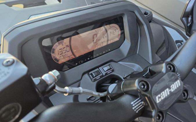 2026 Can-Am® Outlander MAX Backcountry