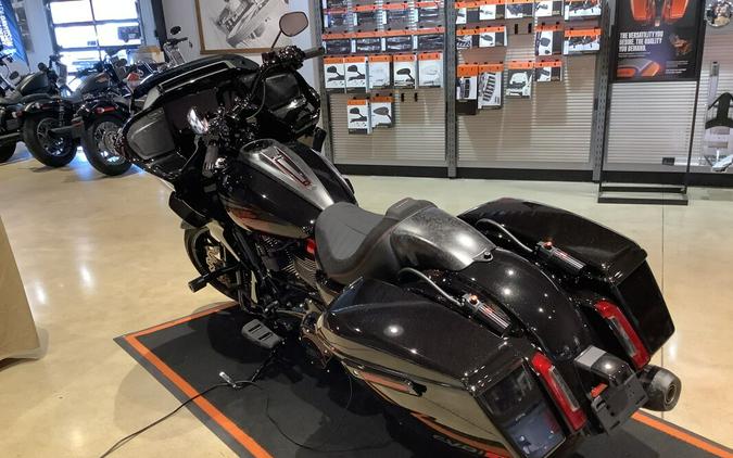 Harley-Davidson CVO™ Road Glide® ST 2024 FLTRXSTSE C10-24 Raven Metallic