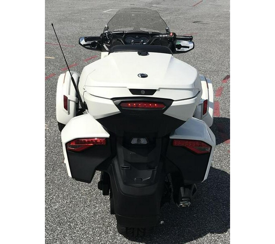 2017 Can-Am® Spyder® F3 Limited 6-Speed Semi-Automatic (SE6)