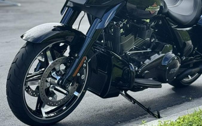 2025 Harley-Davidson FLHX - Street Glide