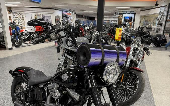 2015 Harley-Davidson® Softail Slim® Vivid Black