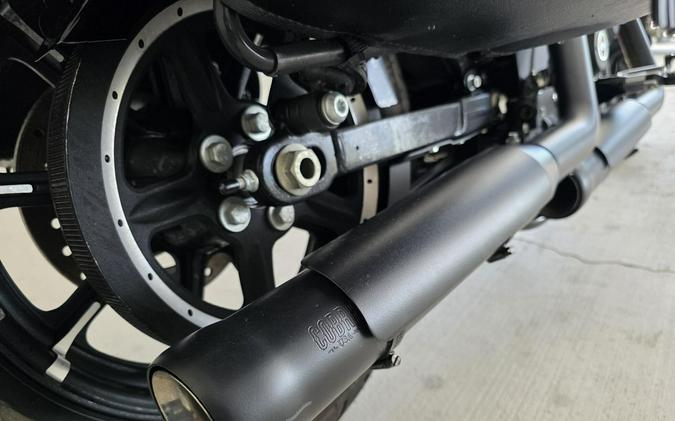 2022 Harley-Davidson® Iron 883™ Gunship Gray