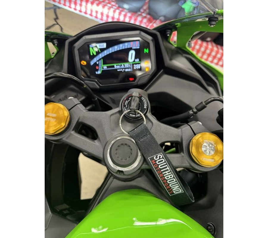 2024 Kawasaki Ninja® ZX™-4RR ABS KRT Edition ABS