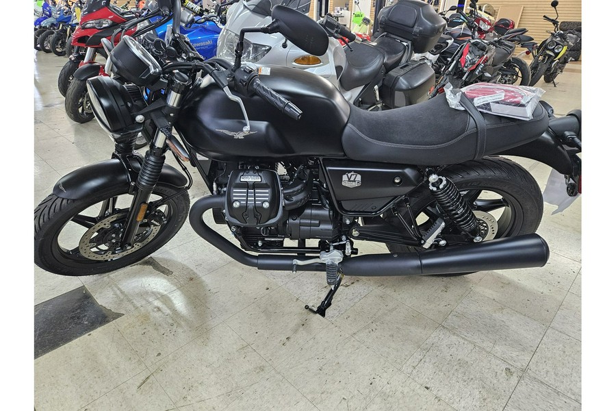 2023 Moto Guzzi V7 Stone Special Edition