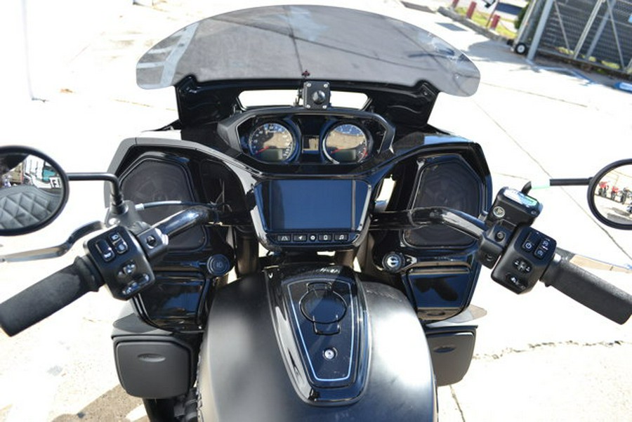 2024 Indian Pursuit Dark horse