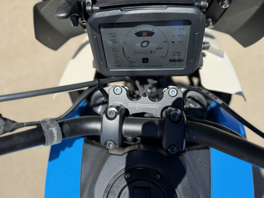 2022 Harley-Davidson® Pan America™ 1250 Special Fastback Blue/White Sand Pearl